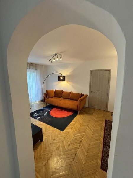 Turda, inchiriez apartament 3 camere, semidecomandat, 70mp