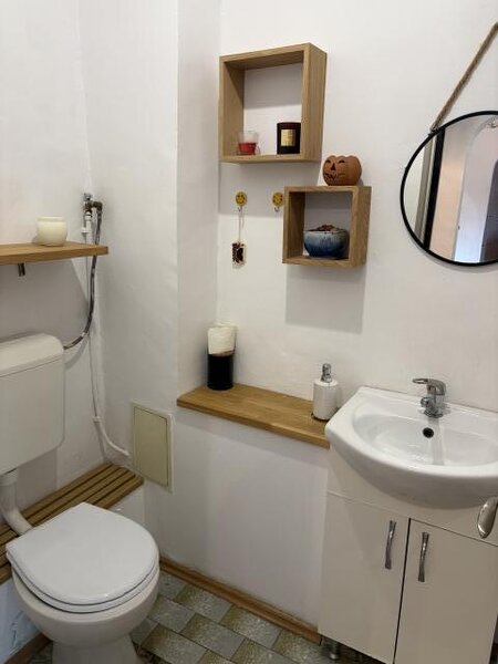 Turda, inchiriez apartament 3 camere, semidecomandat, 70mp
